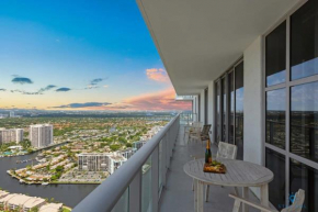 Bayview Luxury: 3BR Pools Oceanfront Amenities